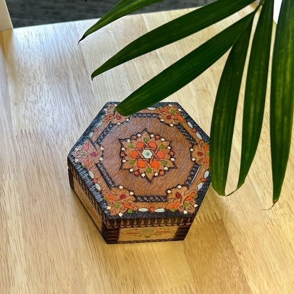 Antique Vintage Wooden Hexagon Hand Painted Box Holder Case Chest 1973 - Picture 9 of 13